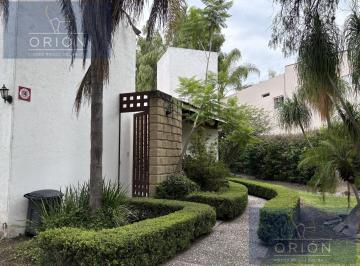 Casa en condominio · 235m² · 3 Recámaras · 3 Estacionamientos · Casa Venta Una Planta Cerca Club Golf Corregidora Queretaro