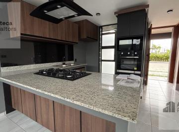 Casa · 138m² · 3 Recámaras · 2 Estacionamientos · Casa en Venta con Recamara en Planta Baja - Villahermosa