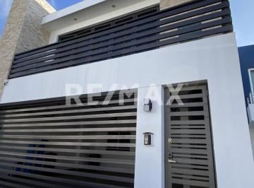 Casa de 3 habitaciones, Ensenada · Casa con Vista Al Mar en Puerta del Mar | Ensenada
