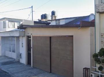 Casa de 4 habitaciones, Toluca · Venta de Casa en Toluca de Lerdo Guadlupe y Club Jardin Edomex
