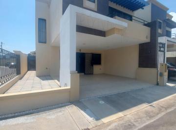 Casa de 3 habitaciones, Tizayuca · Casa en Venta 167 m² Alberca Lisboa Residencial Tizayuca Hgo