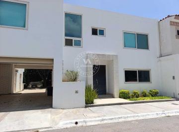 acbaa84cc803fa0aaed15f12f95464d2efed963353d93e06563ce755763ee999 · Moderna Residencia Amueblada, con 5 Habitaciones en Albatros