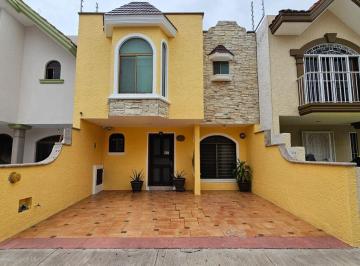Casa en condominio de 3 habitaciones, Zapopan · Casa Amueblada en Renta en Rinconada Guadalupe