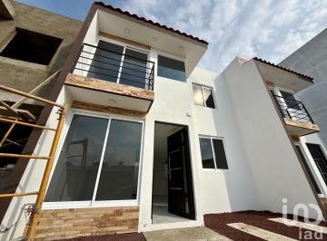 Casa · 80m² · 2 Recámaras · 2 Estacionamientos · Casa en Venta en Sn. Miguel Contla Tlaxcala