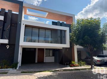 Casa · 289m² · 3 Recámaras · 2 Estacionamientos · Casa en Venta en Lomas de Angelopolis Campeche