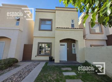 Casa · 90m² · 2 Recámaras · Casa en Renta en Caminos del Valle