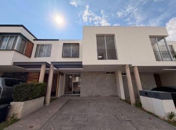 Casa en condominio · 189m² · 3 Recámaras · 2 Estacionamientos · Casa Nueva La Cima de Zapopan
