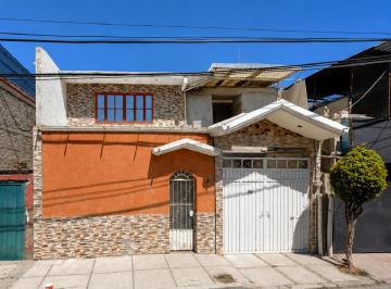 Casa de 4 habitaciones, Chalco · Casa en Venta en Centro Chalco, Chalco de Díaz Covarrubias, Estado de México.