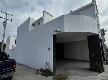 Casa de 3 habitaciones, Apodaca · Casa en Venta en Apodaca
