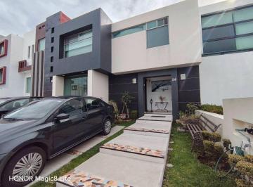 Casa de 3 habitaciones, Morelia · Oprtunidad Casa en Venta Vistas de Altozano 3 Rec 170 m² Contrucción Hermosa Espacios Amplios Jardín