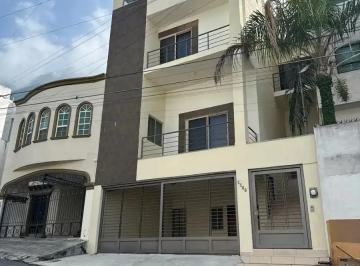 Casa de 4 habitaciones, Monterrey · Casa en Venta en Monterrey