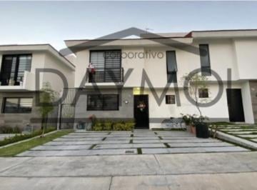 Casa en condominio de 4 habitaciones, Tlajomulco de Zúñiga · Casa en Av Altara No 100 Int 44 Fracc Altara II Cp 45640, Tlajomulco de Zuñiga, Jalisco.