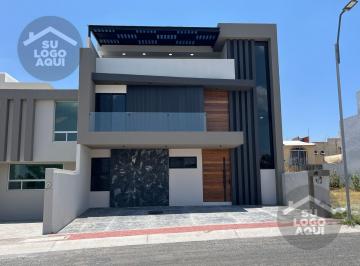 Casa · 378m² · 5 Recámaras · 3 Estacionamientos · Casa en Venta en Juriquilla Queretaro