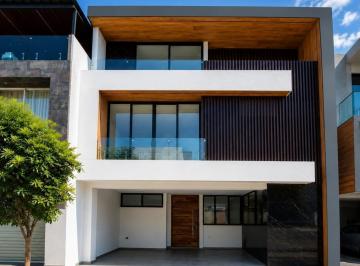 Casa · 300m² · 3 Recámaras · 2 Estacionamientos · Casa en Venta Cascatta I Lomas de Angelópolis Puebla