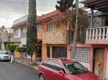 Casa de 3 habitaciones, Iztacalco · Venta de Casa en Agricola, Cdmx.