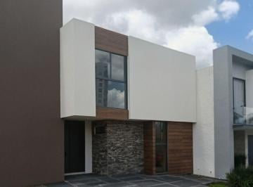 Casa de 3 habitaciones, Morelia · Casa de 160 m² con 3 Recámaras en Venta en Rincón de La Montaña