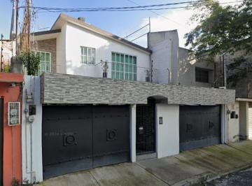 Casa de 4 habitaciones, La Magdalena Contreras · Propiedad en Venta Ubicada en Magdalena Contreras, Ciudad de México.