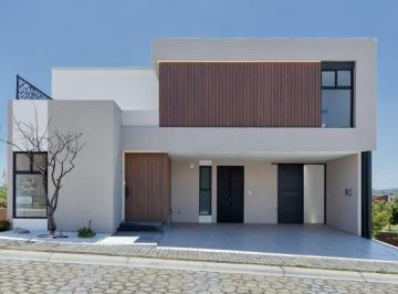 Casa · 262m² · 3 Recámaras · 2 Estacionamientos · Casa en Venta Zona Toscana Lomas de Angelópolis