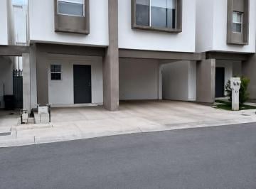 Casa de 3 habitaciones, Chihuahua · Casa en Venta en Fraccionamiento Privadofrente a La Uvm