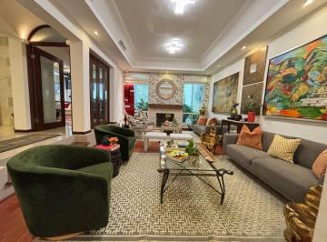 Casa de 4 habitaciones, San Pedro Garza García · Casa en Renta Amueblada en Colorines