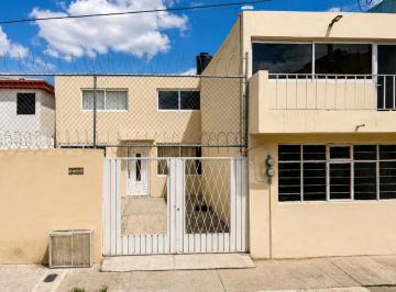 Casa de 4 habitaciones, Puebla · Casa en Venta en Jardines de San Manuel, Puebla, Puebla.