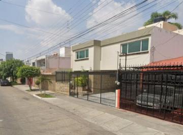 Casa en Venta de 4 habitaciones Bosques de La Victoria · Venta de Casa Bosques de La Victoria, Guadalajara