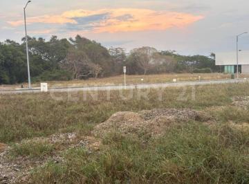 Terreno / Lote · 500m² · Terreno Residencial 1ra Etapa, con Vista a Campo de Golf en Altozano