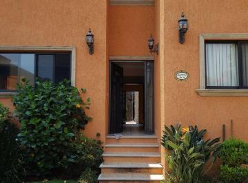 Casa de 4 habitaciones, Cuernavaca · Casa en Venta en Rancho Cortés, Cuernavaca, Morelos.