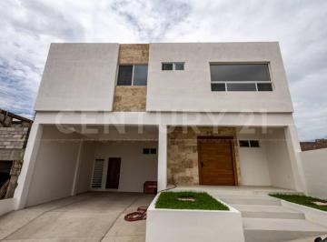 Casa · 369m² · 4 Recámaras · Casa en Venta en Cima del Pedregal, Chihuahua, Chih.