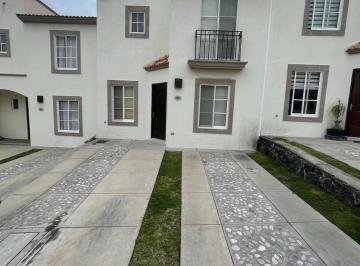 Casa en condominio · 3 Recámaras · 2 Estacionamientos · Casa Semi Amueblada en El Refugio - (4)