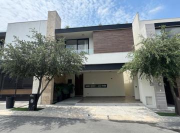 1 · Casa de Lujo en Venta en Cumbres. Tu Familia Merece Estrenarla.