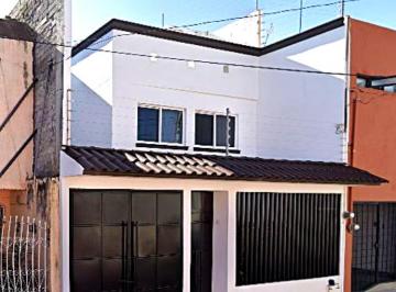 Casa de 3 habitaciones, León · Casa en Venta en Calle Cantera de Manzanares, Leon de Los Aldama, Guanajuato.
