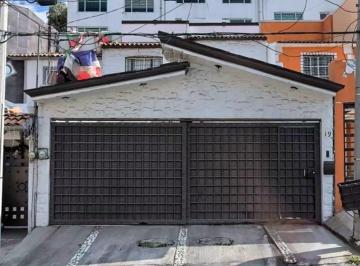 Casa de 3 habitaciones, Atizapán de Zaragoza · Casa en Venta Lomas Lindas, Ciudad López Mateos, Atizapán
