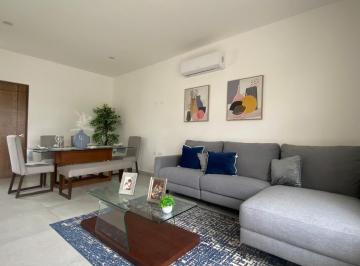 Casa · 127m² · 3 Recámaras · 2 Estacionamientos · Casa en Venta con Recamara en Planta Baja.