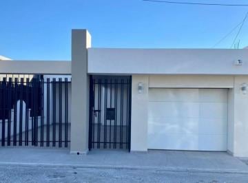 Casa de 3 habitaciones, Mexicali · Se Vende Casa en Privada Residencial Los Reyes