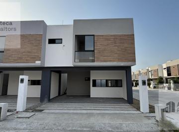 Casa · 141m² · 3 Recámaras · 2 Estacionamientos · Casa en Venta en Real de Palmas. Indeco