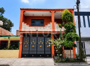Casa · 229m² · 5 Recámaras · 1 Estacionamiento · Casa en Venta, Col, Jardines de San Francisco, Guadalajara, Jal
