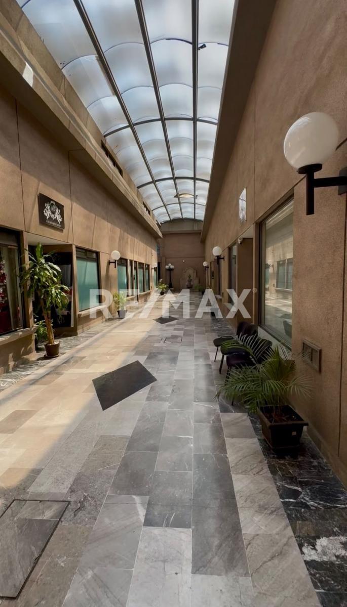 Office for Sale in Arboledas, Querétaro — Located on Bernardo Quintana