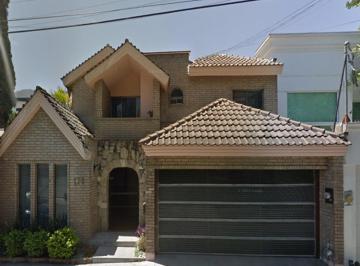 Casa de 4 habitaciones, San Pedro Garza García · Venta de Propiedad en San Pedro Garza Garcia