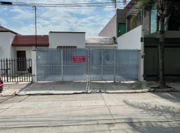 Casa en Renta de 3 habitaciones Fraccionamiento Jardines de San Francisco · Casa en Renta Blvd Las Rosas #445, San Fco del Rincón
