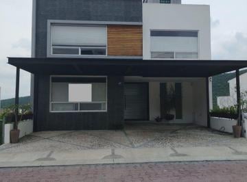 Casa de 3 habitaciones, Huimilpan · Casa Amueblada de Lujo en Renta | en Cumbres del Cimatario