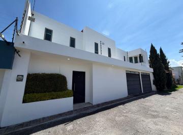 Casa en condominio de 4 habitaciones, Metepec · Casa en Renta en Metepec | 430 m² | Llano Grande | Cerca de Colegio Valle de Filadelfia, en Privada