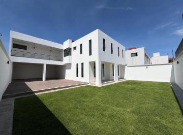 Casa en condominio de 4 habitaciones, Metepec · Casa en Renta en Privada en Metepec | 430 m² | Cerca del Colegio Valle de Filadelfia