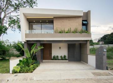 Casa de 3 habitaciones, Fortín · A Unos Pasos de Sam´s