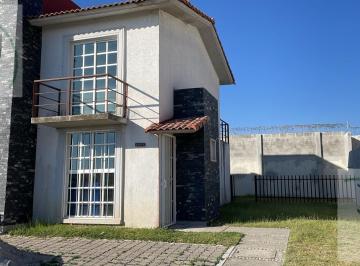 Casa · 80m² · 2 Recámaras · 3 Estacionamientos · Casa - Villas del Campo
