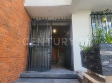 Casa · 250m² · 2 Recámaras · 2 Estacionamientos · Casa en Renta en Lomas de San Mateo, Naucalpan, Mex.