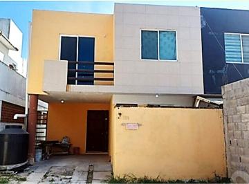 Casa de 3 habitaciones, Altamira · Se Vende Casa de Dos Niveles