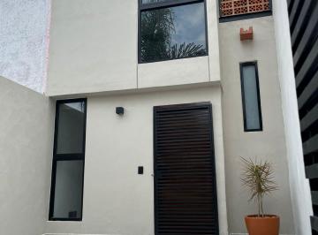 Casa de 3 habitaciones, Zapopan · Moderna Casa Remodelada a 2 Min de Plaza Real Center