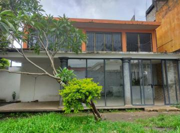 Casa de 4 habitaciones, Jiutepec · Casa en Venta con un Gran Jardín en Jiutepec