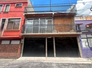Casa de 2 habitaciones, Venustiano Carranza · Casa en Venta en Venustiano Carranza | Amplios Espacios y Excelente Ubicación